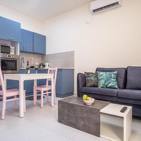 Port City Haifa - Luxury Apartments 50 Mtrs From The Beach 외부 사진
