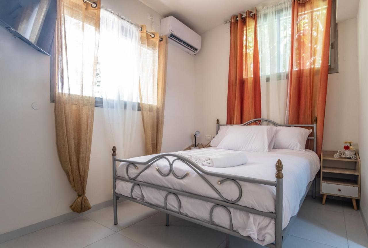 Port City Haifa - Luxury Apartments 50 Mtrs From The Beach 외부 사진