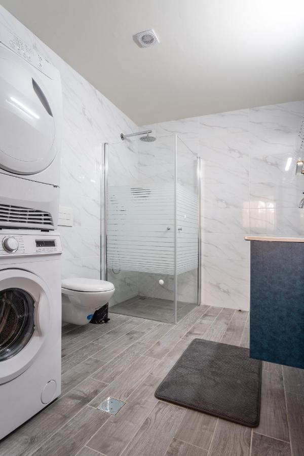 Port City Haifa - Luxury Apartments 50 Mtrs From The Beach 외부 사진